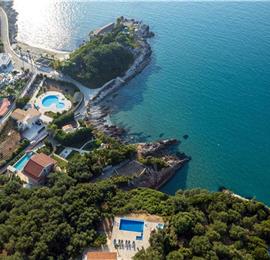 7 bedroom seafront luxury villa with pool & jacuzzi, near Acharavi, sleeps 14-15